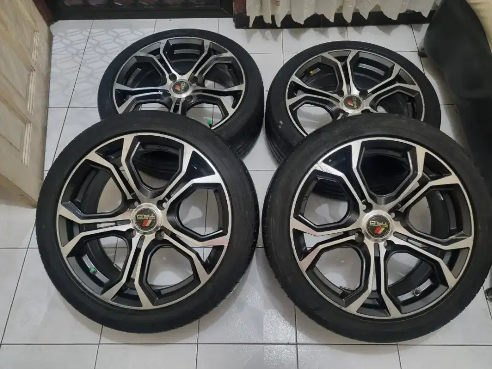 Velg oem TRD r17 & Ban