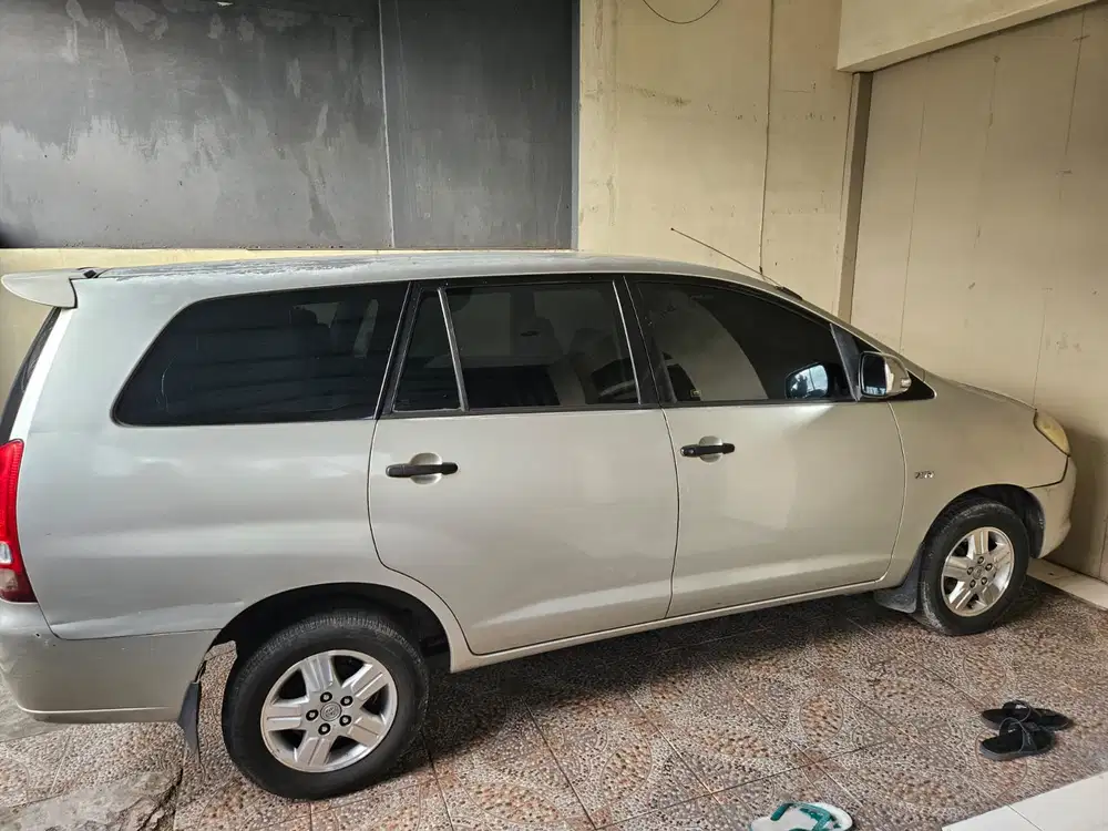 Toyota Kijang Innova 2007 Bensin