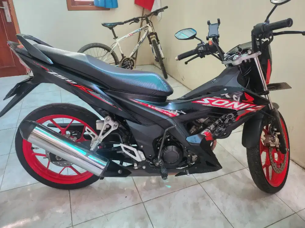 Sonic 150r 2021 Matte Black