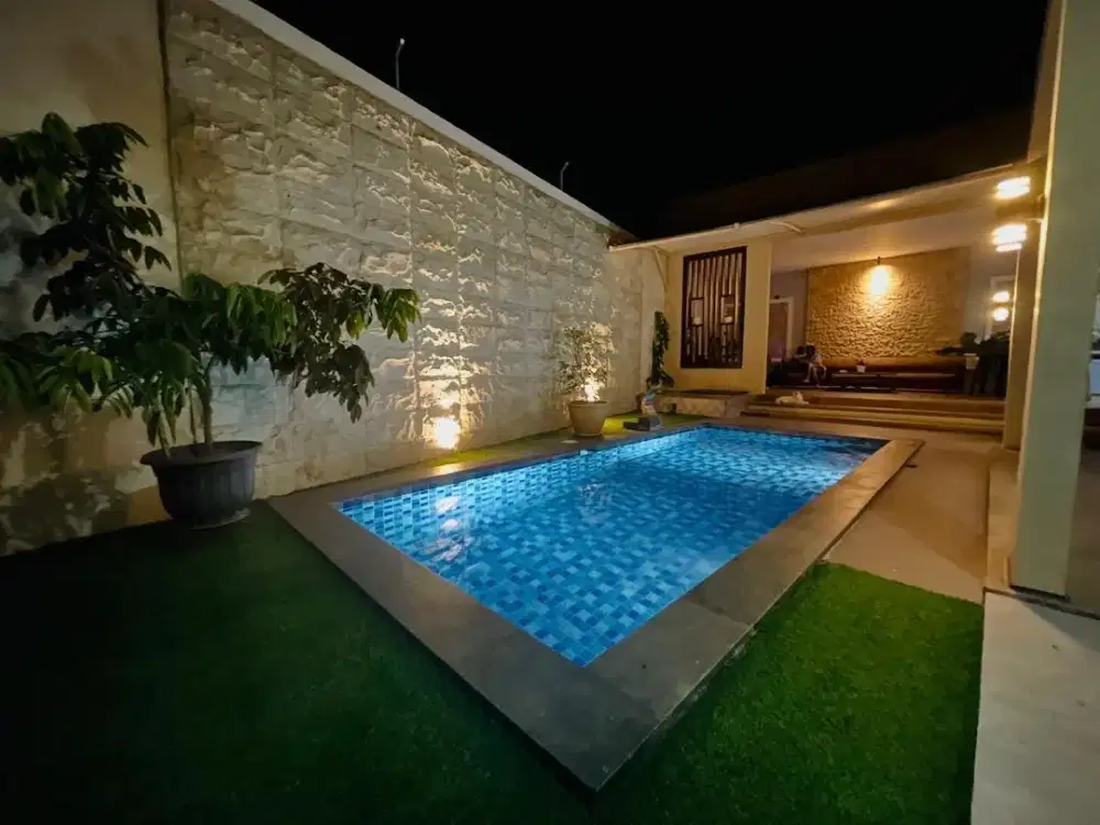 Rumah dengan kolam renang pribadi dekat RSUD Gerung