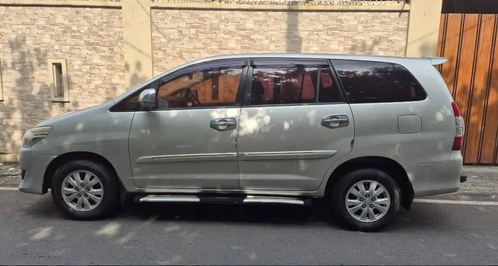 Kijang Innova G 2.0 A/T
