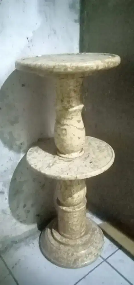 Guci marmer galon dudukan dispenser