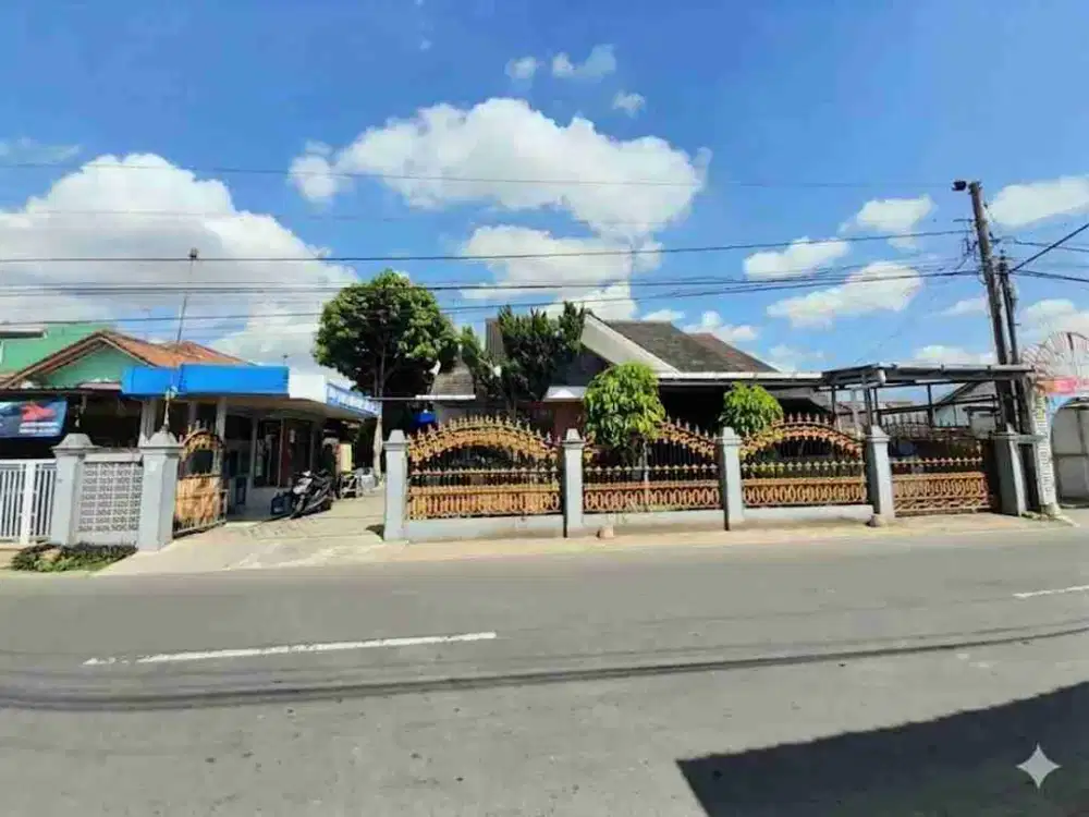 Jual Cepat BU!! Rumah Tengah Kota Pinggir Jalan Raya Karangklesem