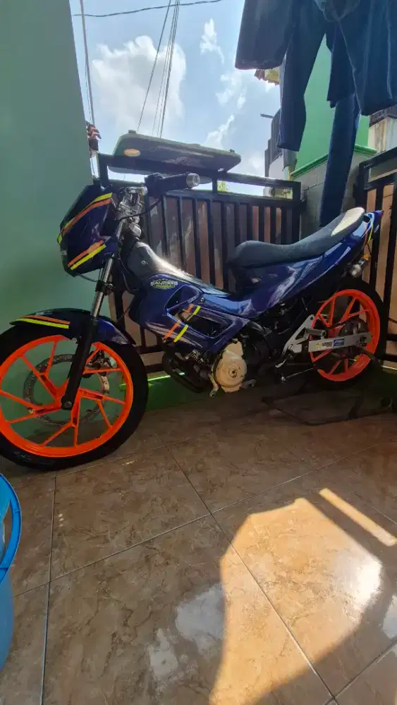 Satria fu modifikasi motor road race tinggal pake .