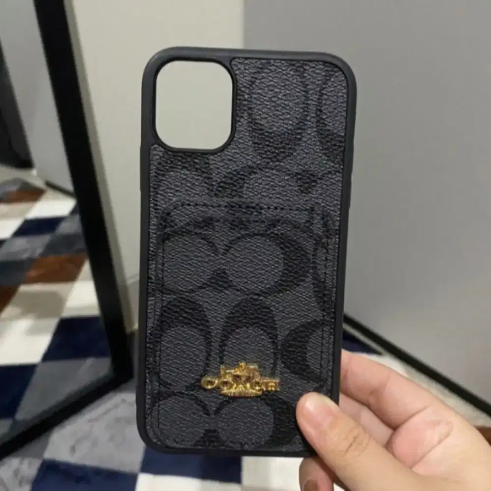 Case iPhone 11 biasa