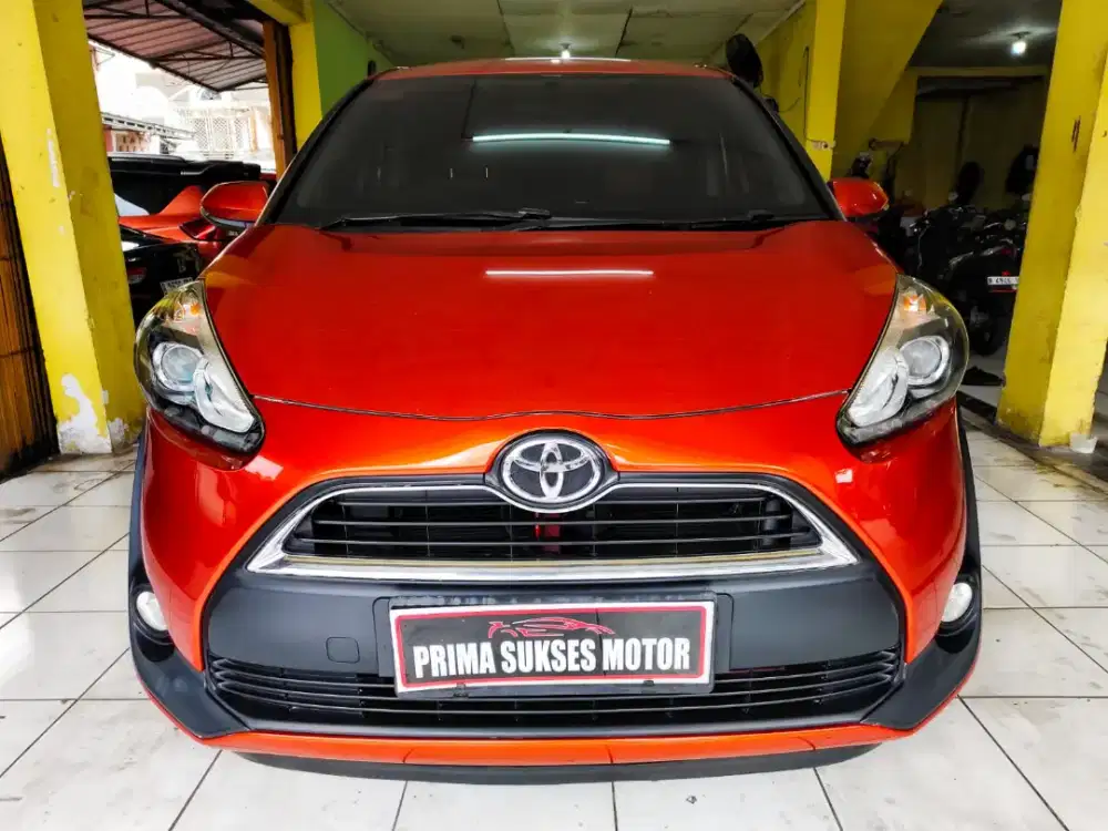 TOYOTA SIENTA 1.5 V AT 2017 MATIC LIKE NEW GOOD CONDITION