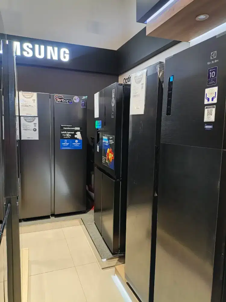 Shap 472 ltr kulkas 4 pintu side by side sk-lf51pg-Bk-hitam