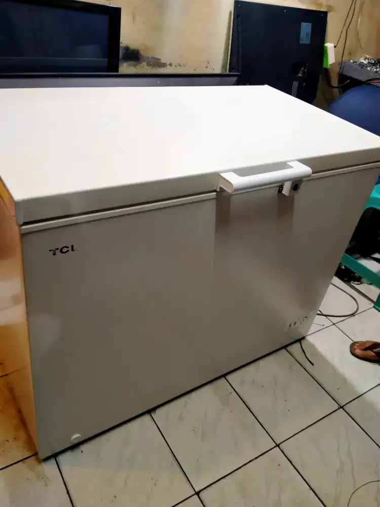 Frezer box 320 liter tcl