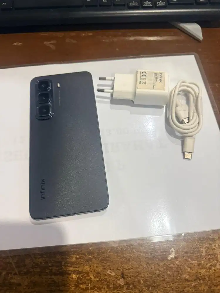 Handphone Infinix hot 50