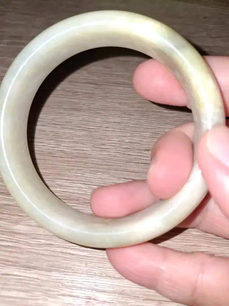 2 Gelang Giok Cantik Beda Warna