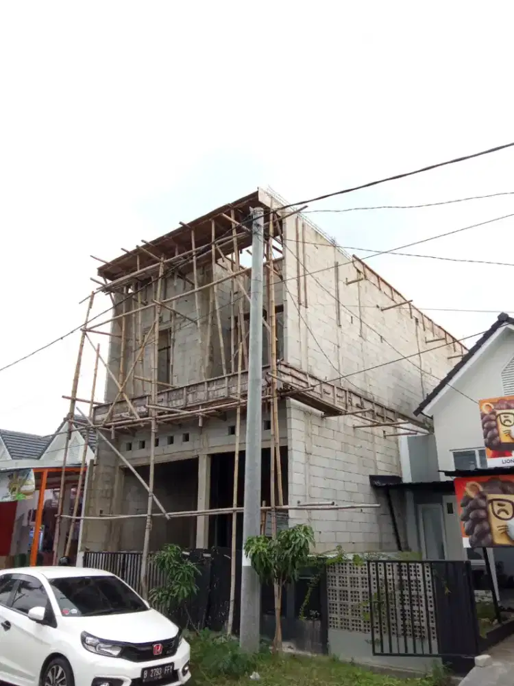 Di jual Rumah di jln utama pusat pertokoan