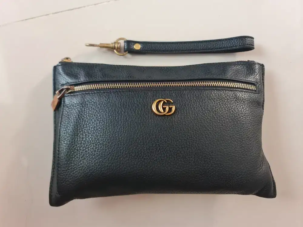 106. Tas HandBag Clutch Pria Gucci Black

Mantan / Bekas / Second
