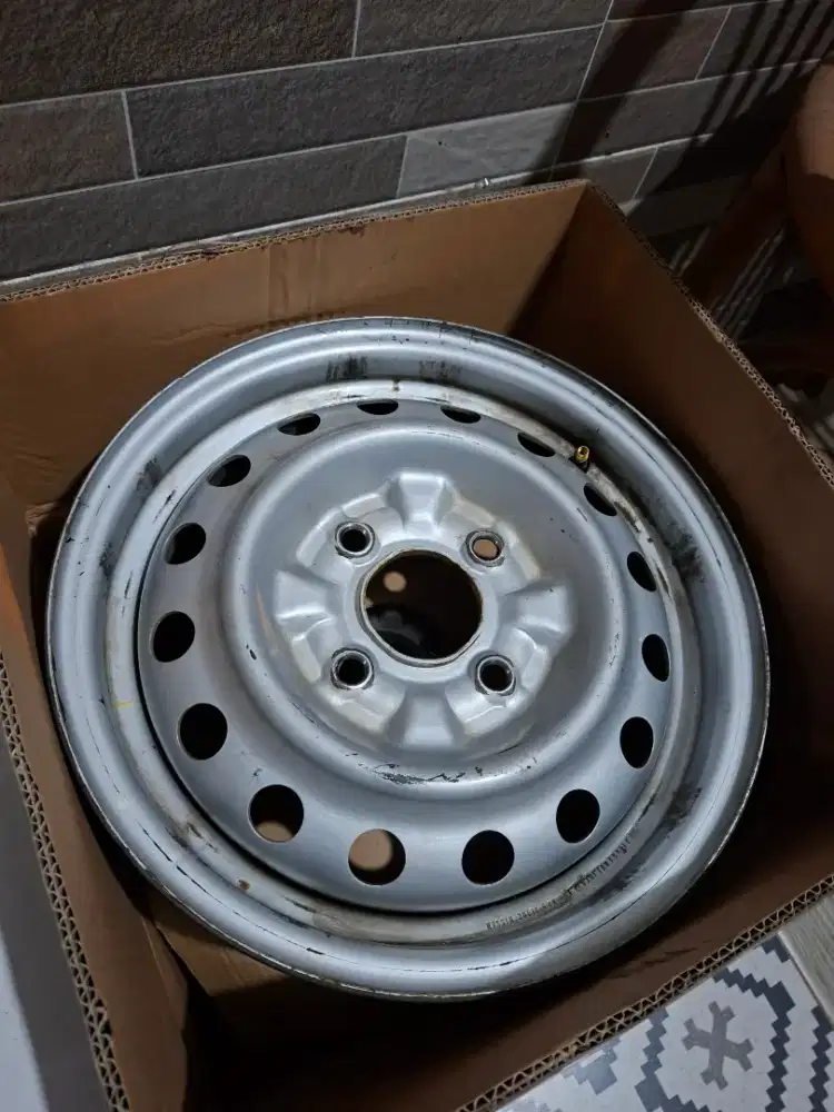 Velg kaleng R14 PCD 4x114