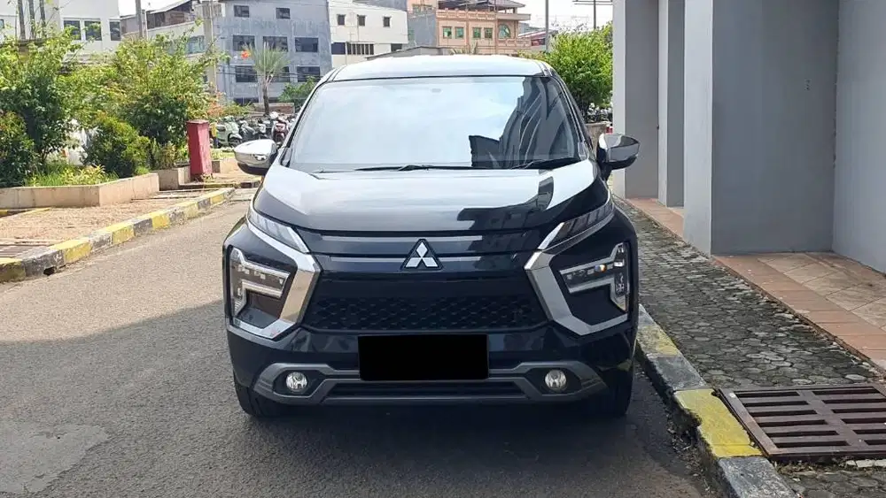 Mitsubishi Xpander Ultimate 1.5 cvt AT Hitam 2021 km.20rb Antikk