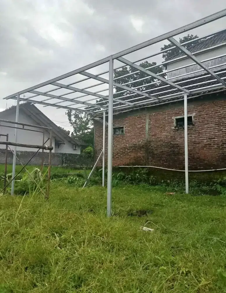 Kanopi rangka baja ringan