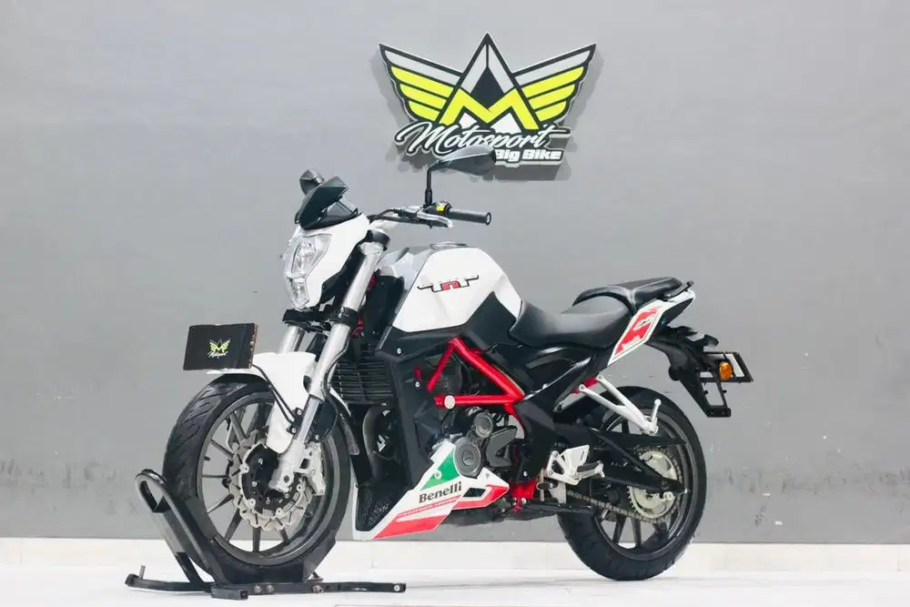 Benelli TNT 250 mulus seperti baru MT25 Z250 CBR 250 KTM Duke250