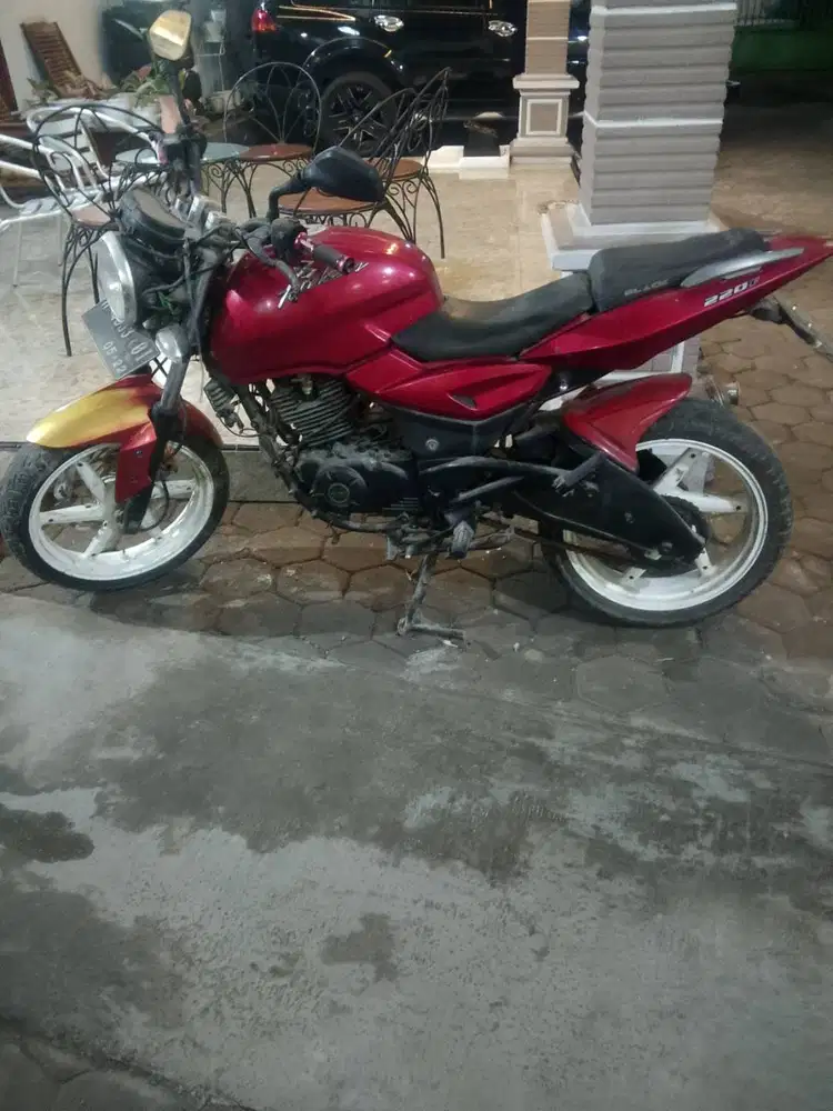 Dijual Moror pulsar 220 cc