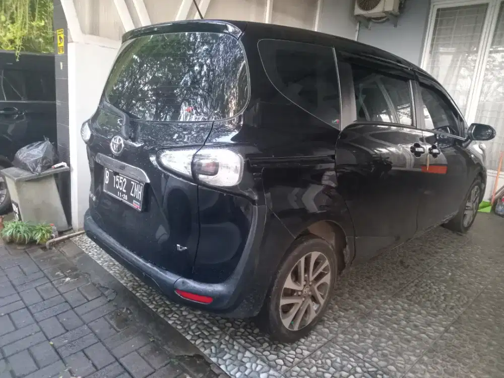 Sienta V AT 2016 bisa TT Mobil