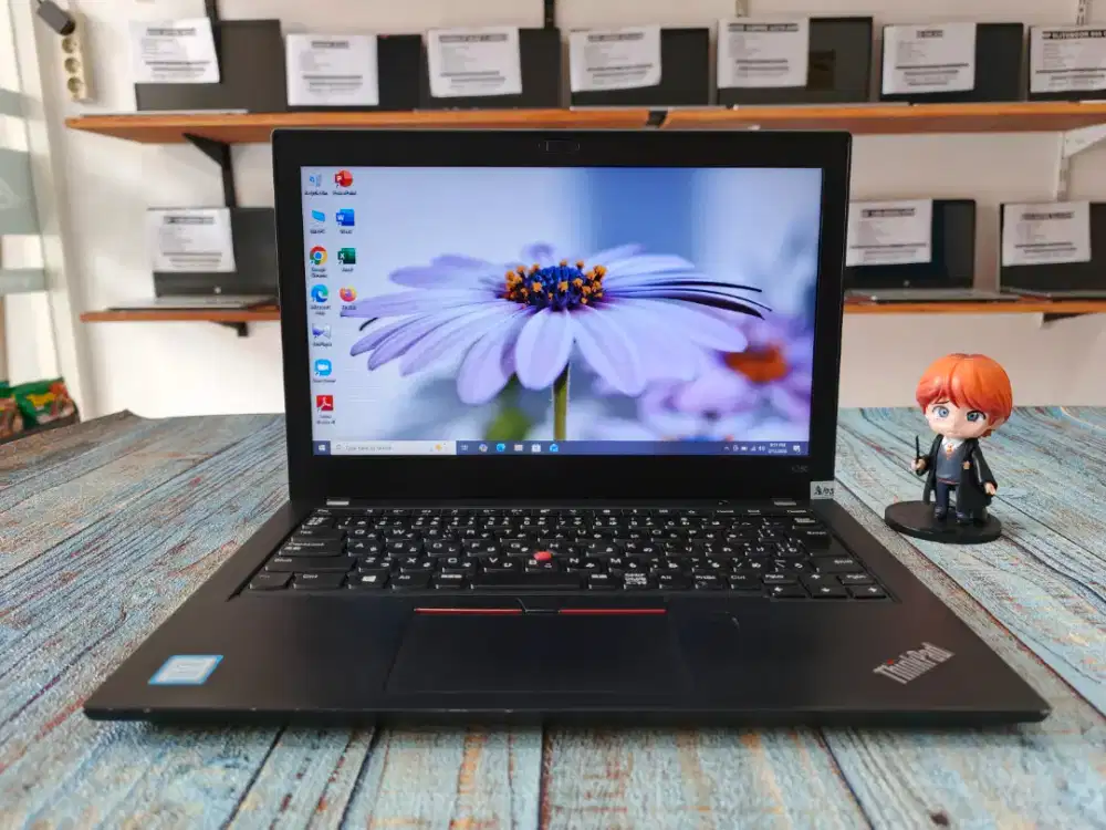Laptop Bekas THINKPAD X280/ Core i3 Gen-8/RAM 8 GB