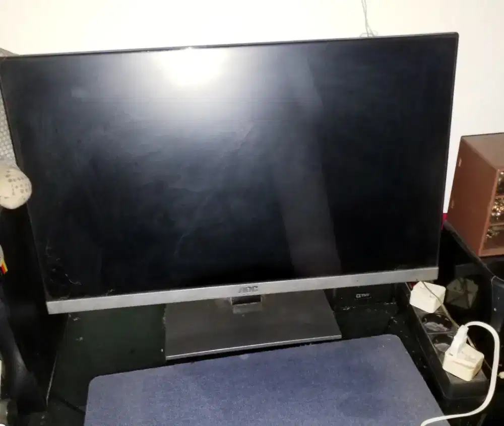 Jual monitor 23 inch voc