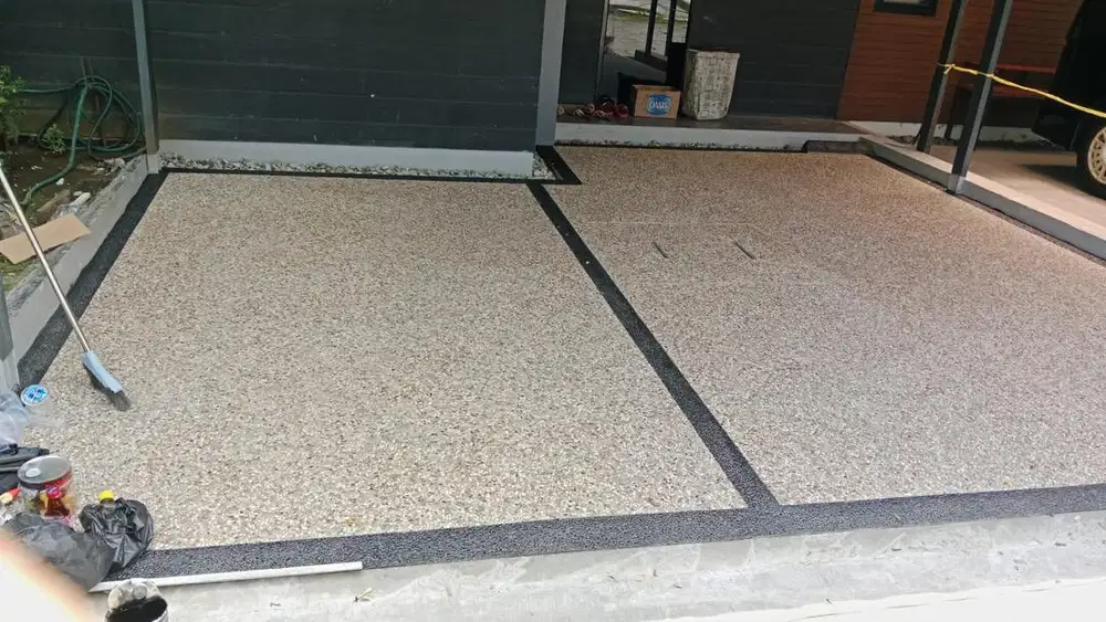 LANTAI BATU SIKAT ANTI LICIN
