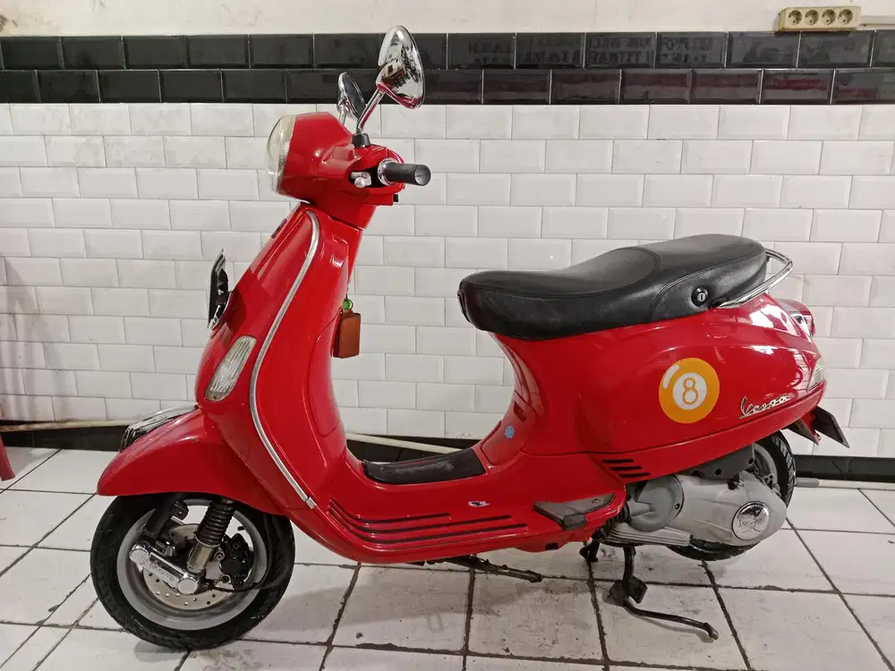 Jual cepat piaggio Vespa lx150 2013 lengkap