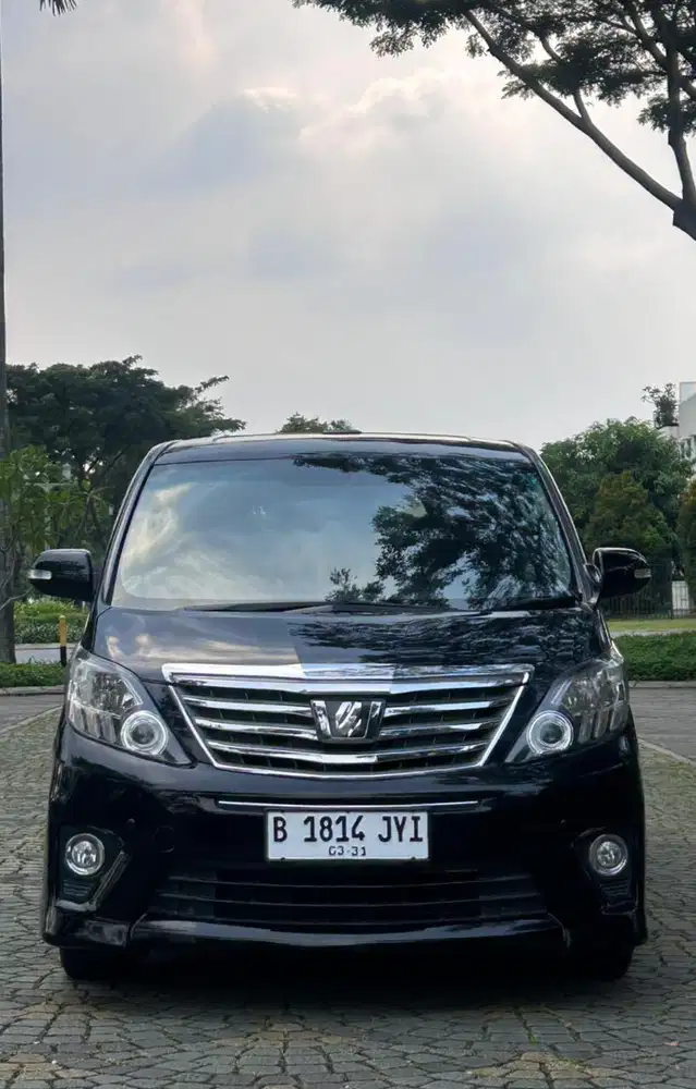Toyota Alphard 2.4 S Captain Seats 2012 Hitam