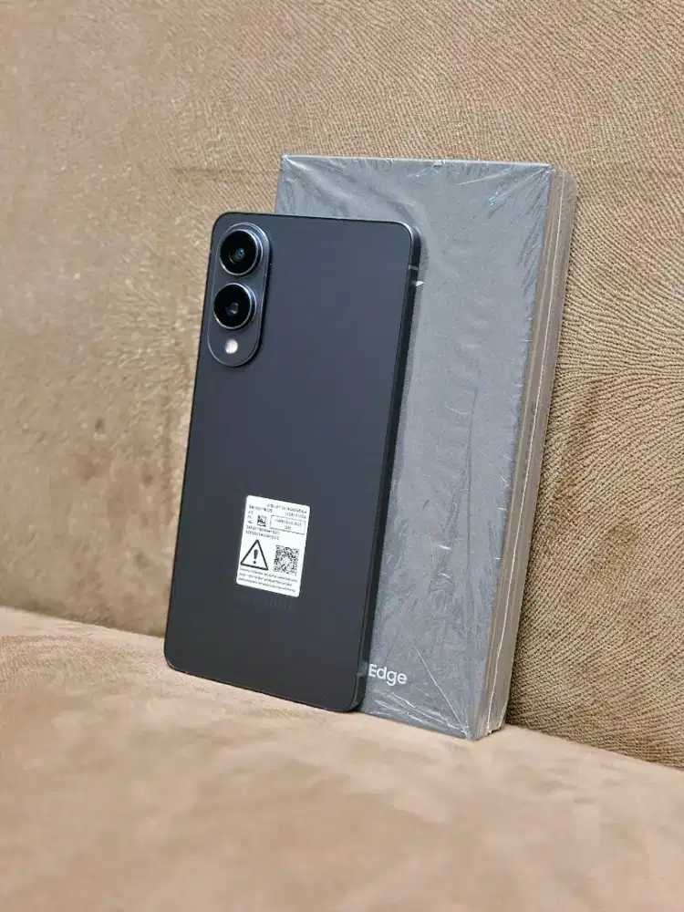 Samsung s25 edge 12/512gb like new black