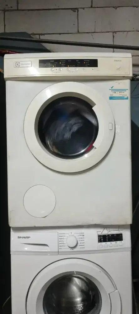 Dryer pakaian elektrolux