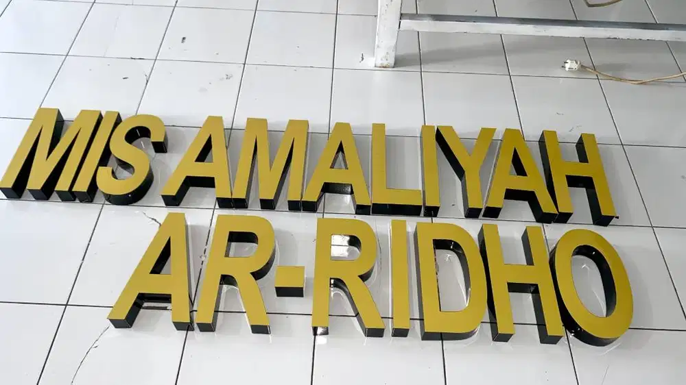 Huruf timbul akrilik non lampu