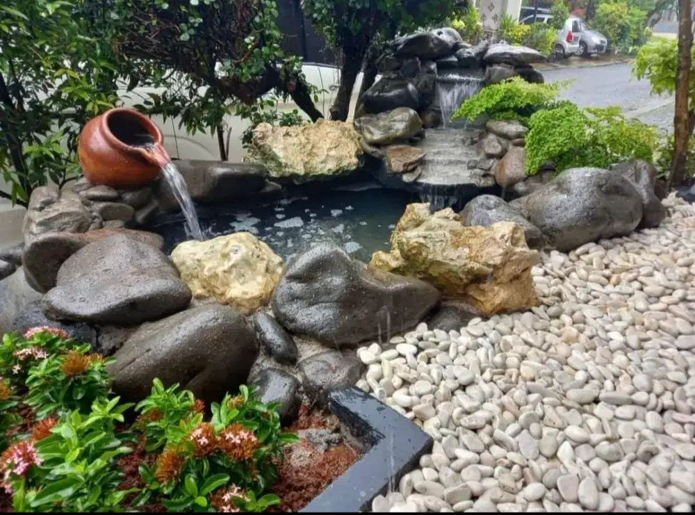 Kolam relief air terjun