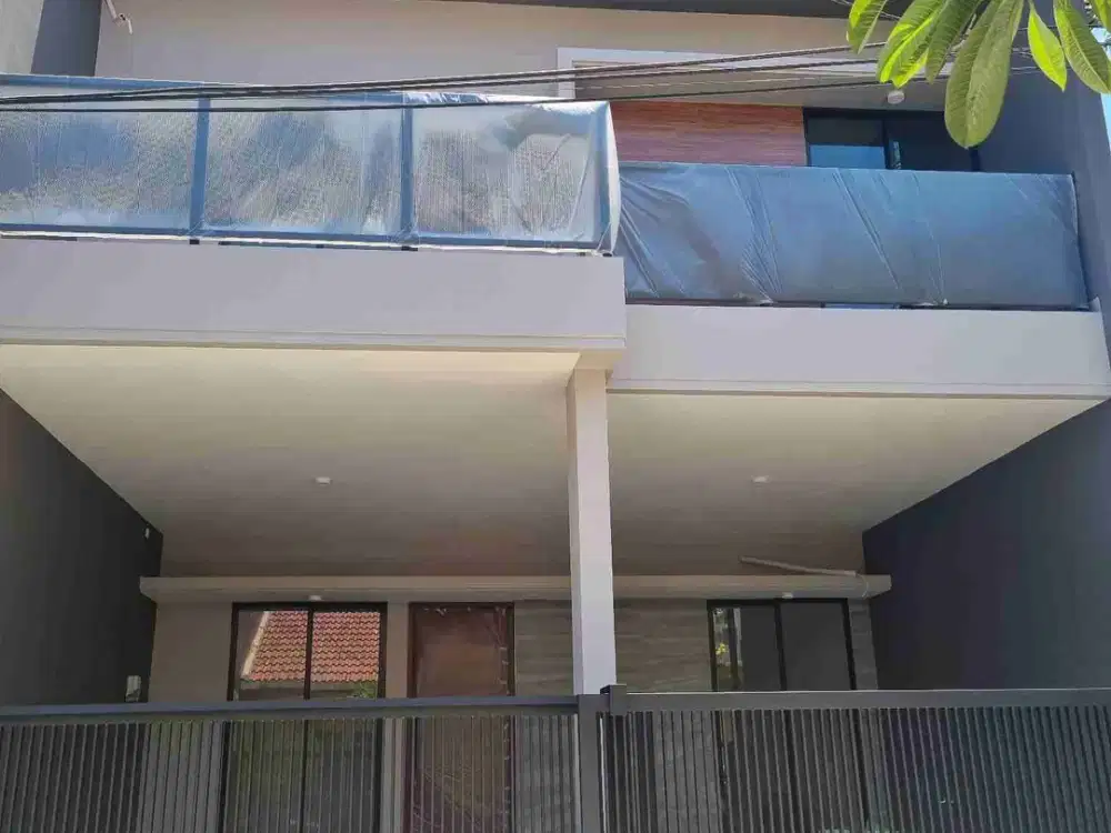 Rumah NEW Pakuwon City Florence