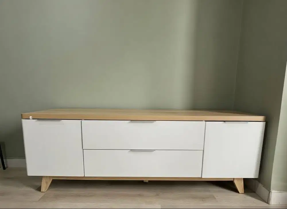 Meja TV Cabinet