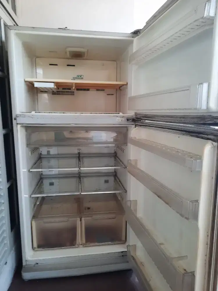 KULKAS 650RIBU HIDUP GA DINGIN 2PINTU KAPASITAS 780LITER MERK DAEWOO