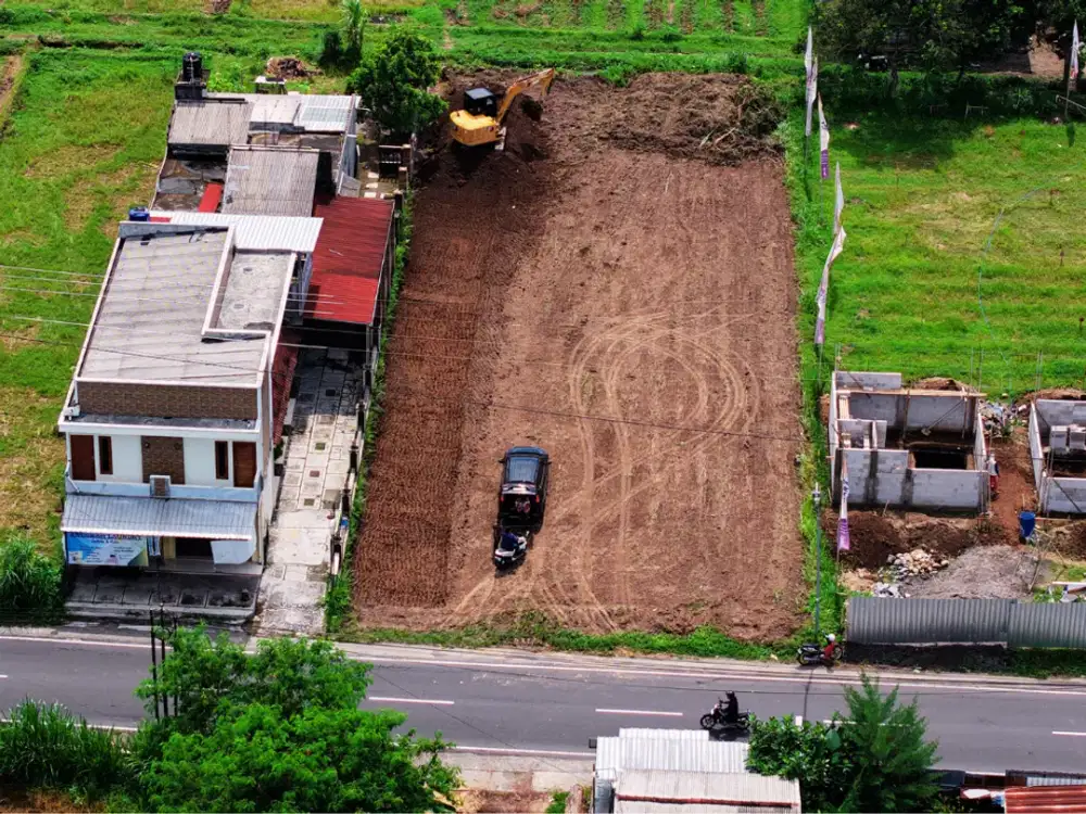 Tanah Pinggir Jalan Raya di Pandowoharjo Dekat SCH JL. Magelang
