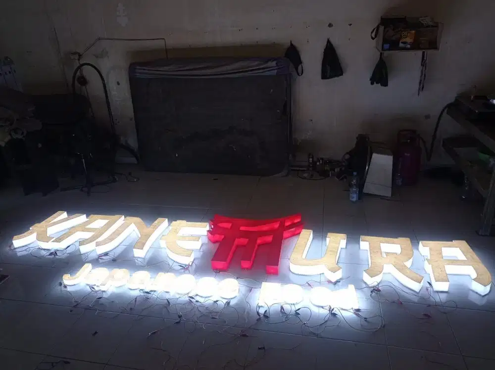 pegawai serabutan advertising