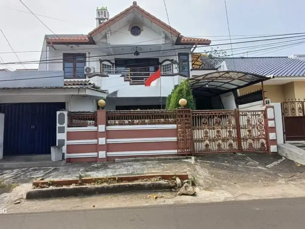 Rumah Tanjung Duren Cocok jadi Rumah Kost. Row jalan 3 mobil.