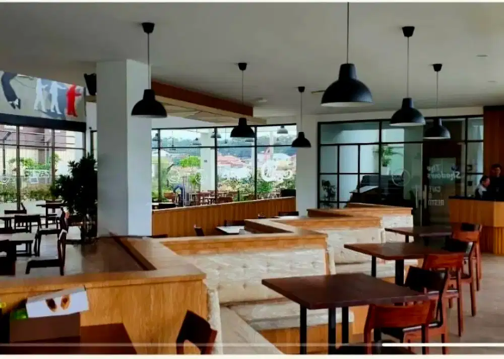 Disewakan resto 1300m2 Jl. Wastukencana