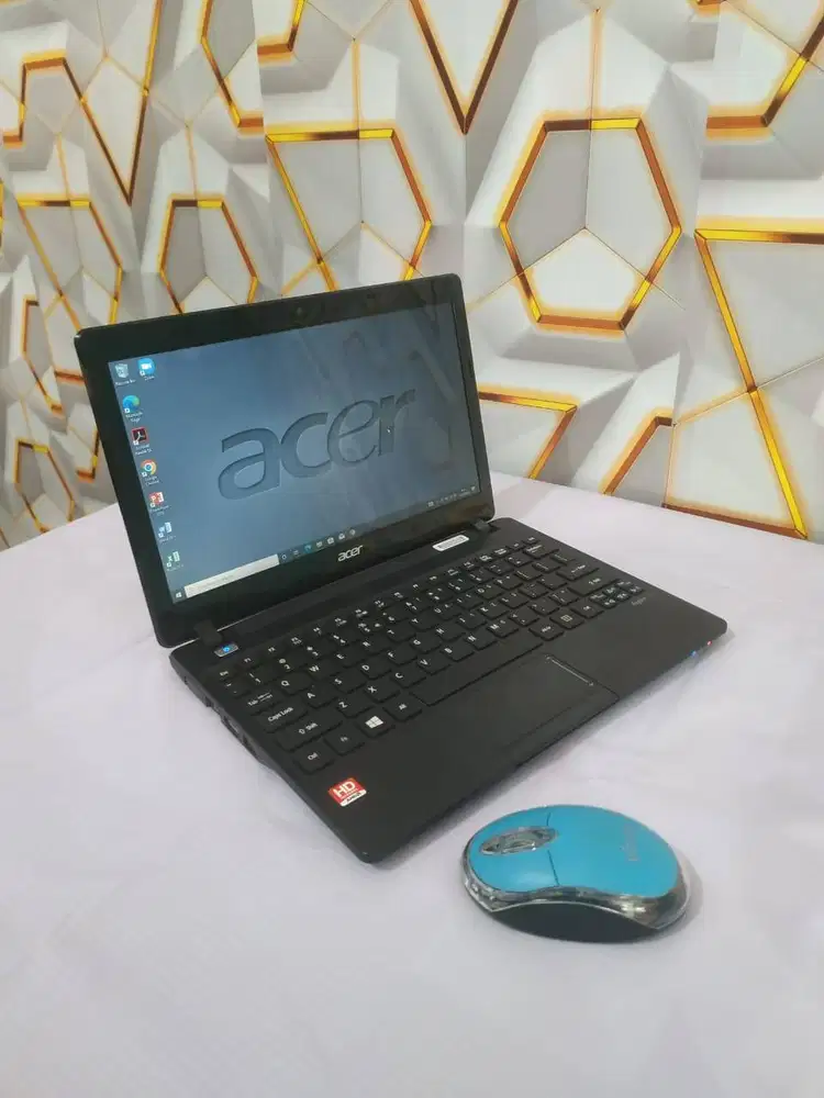 DIJUAL NOTEBOOK ACER ASPIRE V5-121 AMD C-70 RAM 2GB HDD 500GB