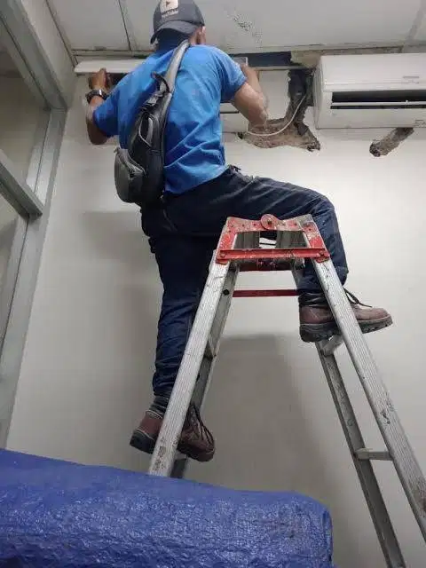 Dicari Helper Teknisi AC Surabaya