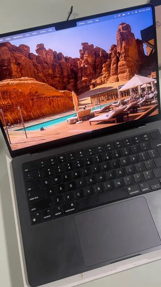 Macbook pro m4 max, ram 36gb, 1Tb, cycle count masih 54