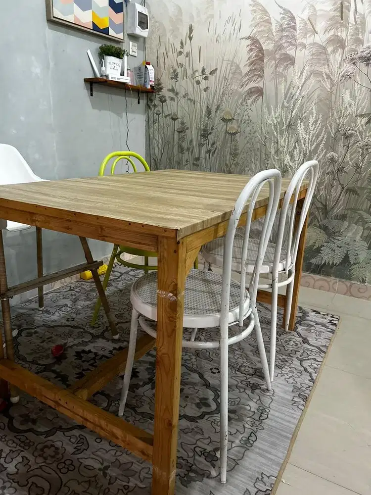 Set Meja makan minimalis