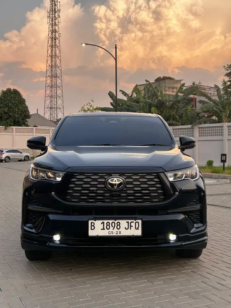 Toyota Zenix Q Hybrid Modelista AT Panoramic Hitam 2023