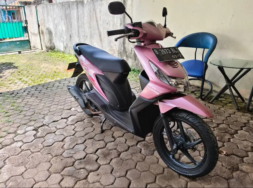Honda Beat 2012 Pink