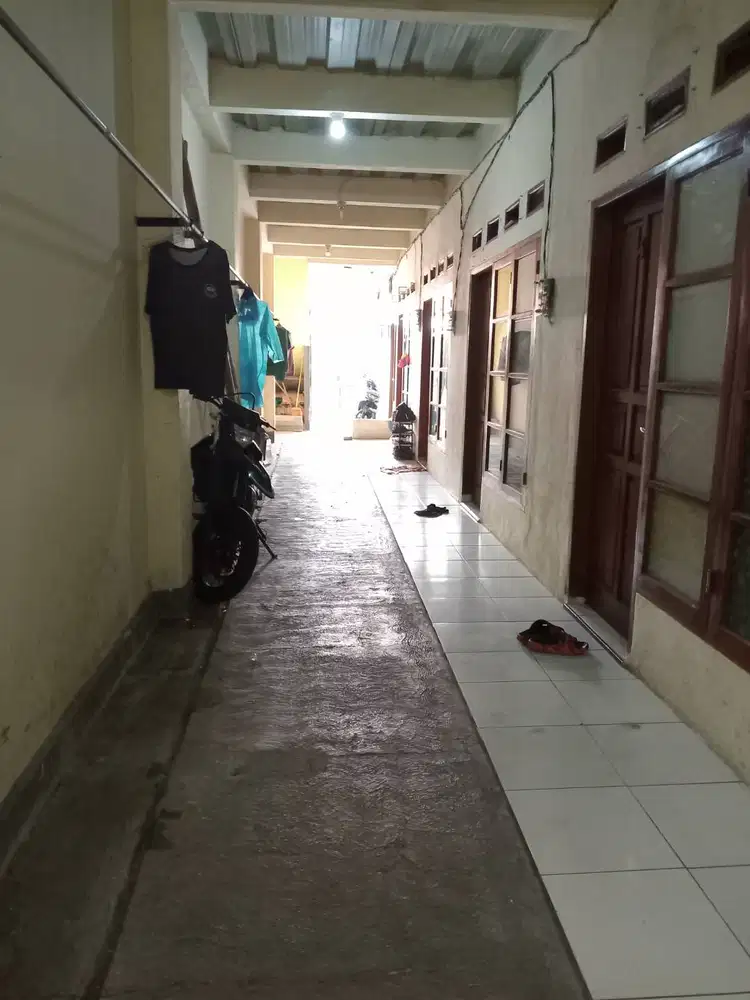 DI SEWAKAN RUMAH PETAKAN BULANAN