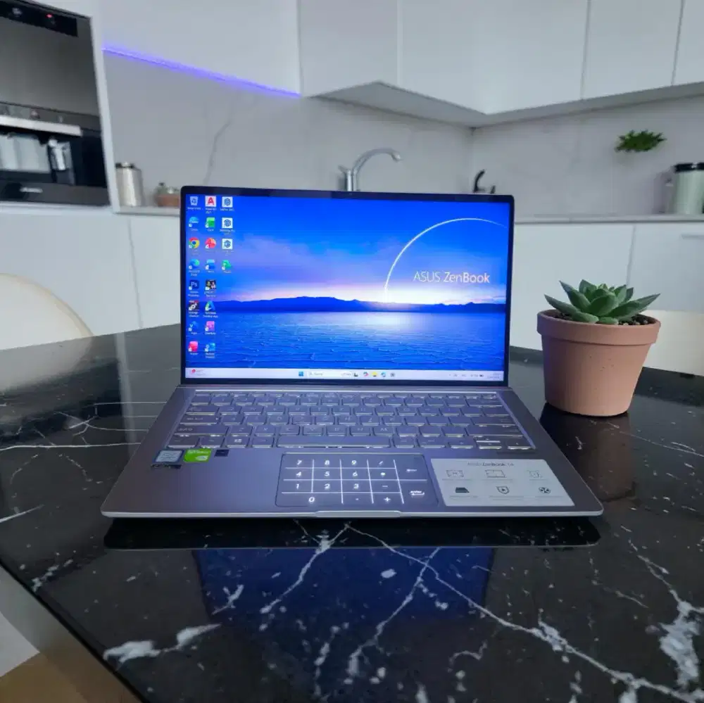 Laptop Asus Zenbkkk UX433 RAM 16Gb Core i7 SSD 512Gb SLIM DUAL VGA