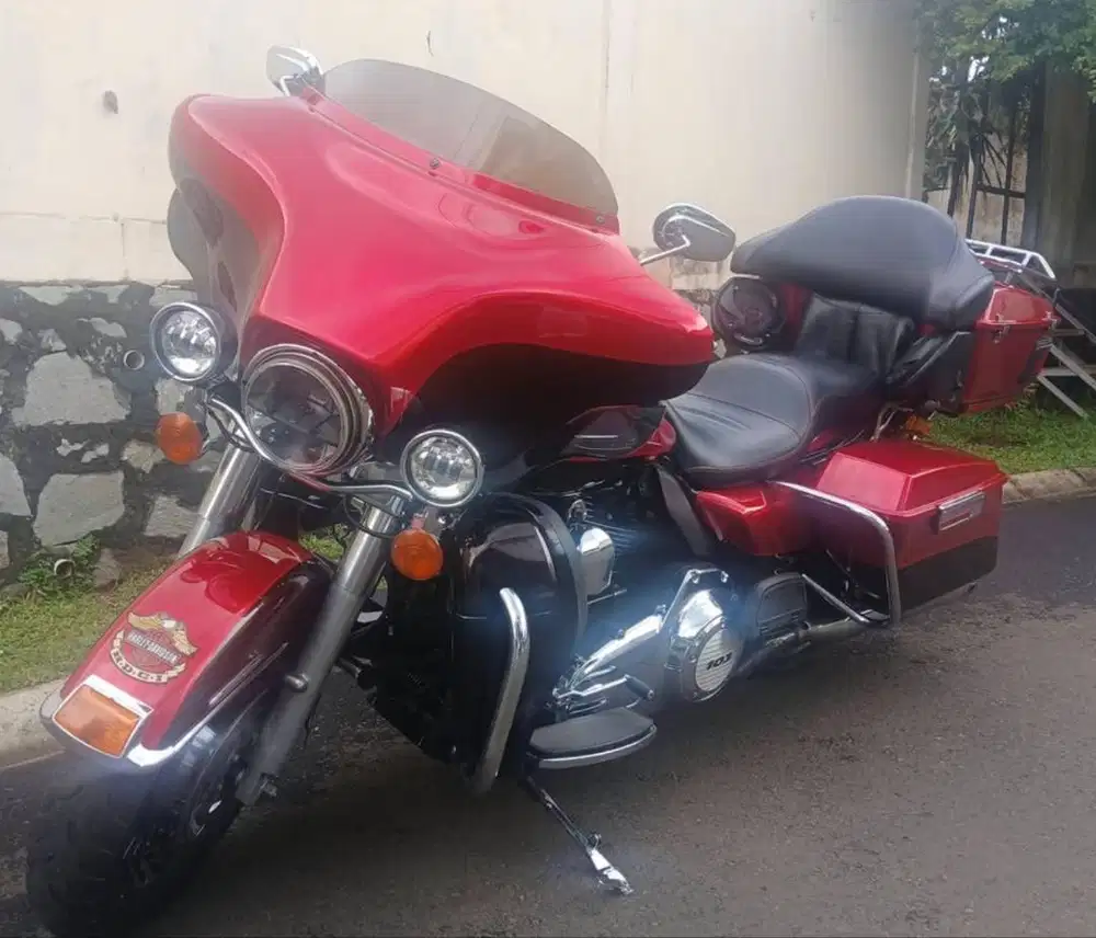 HARLEY DAVIDSON ULTRA LIMITED TOURING 2013 (FULL SPECS & UPGRADES)