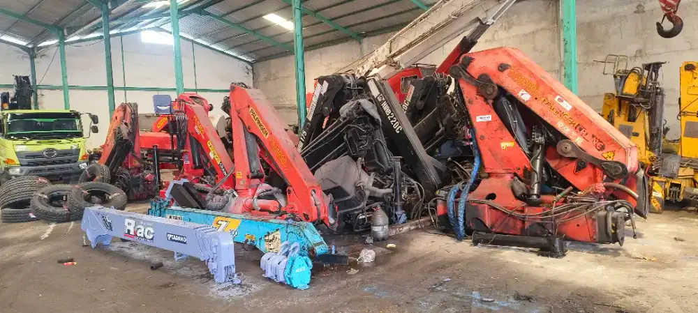 CRANE LIPAT PALFINGER