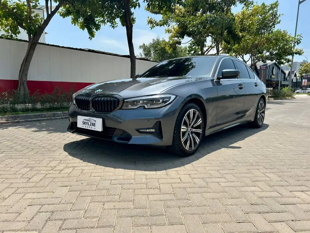 Dp 20 Jual cepat,termurah,pajak panjang,service record lowodo BMW 320i