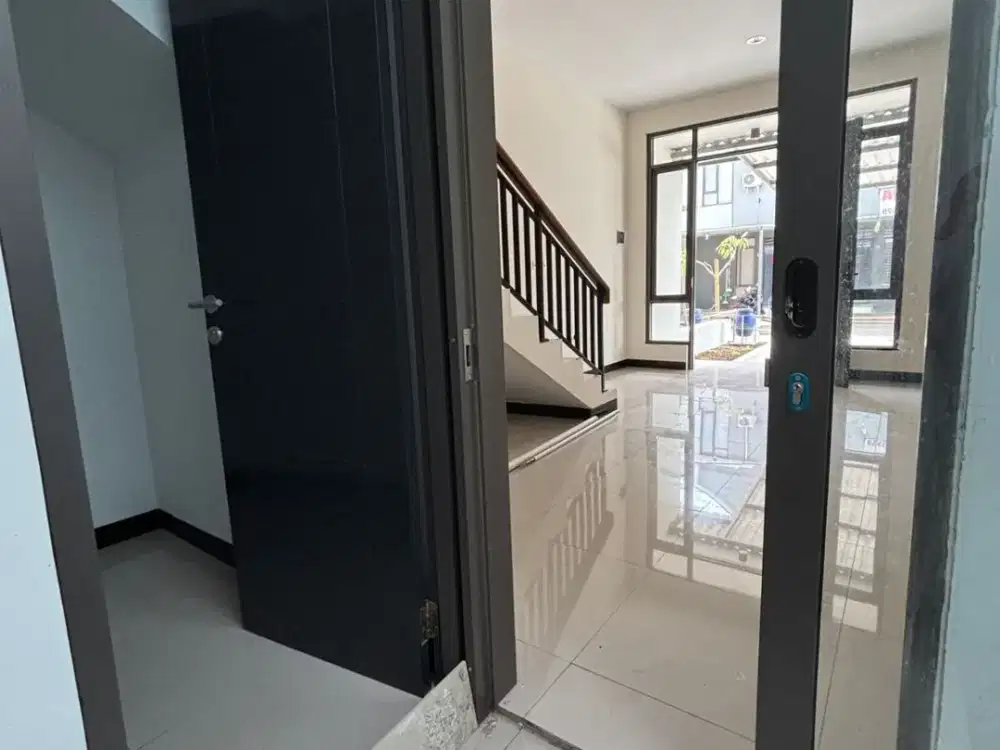 Disewakan Rumah Bangunan 100% Baru Siap Huni Minimalis Lokasi di Taman Kopo Indah 5 Cluster Gardenville Bandung